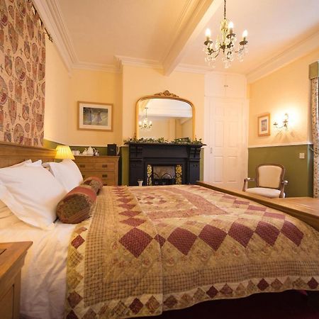 Victoria House Room Only Accommodation Карнарфон Екстериор снимка