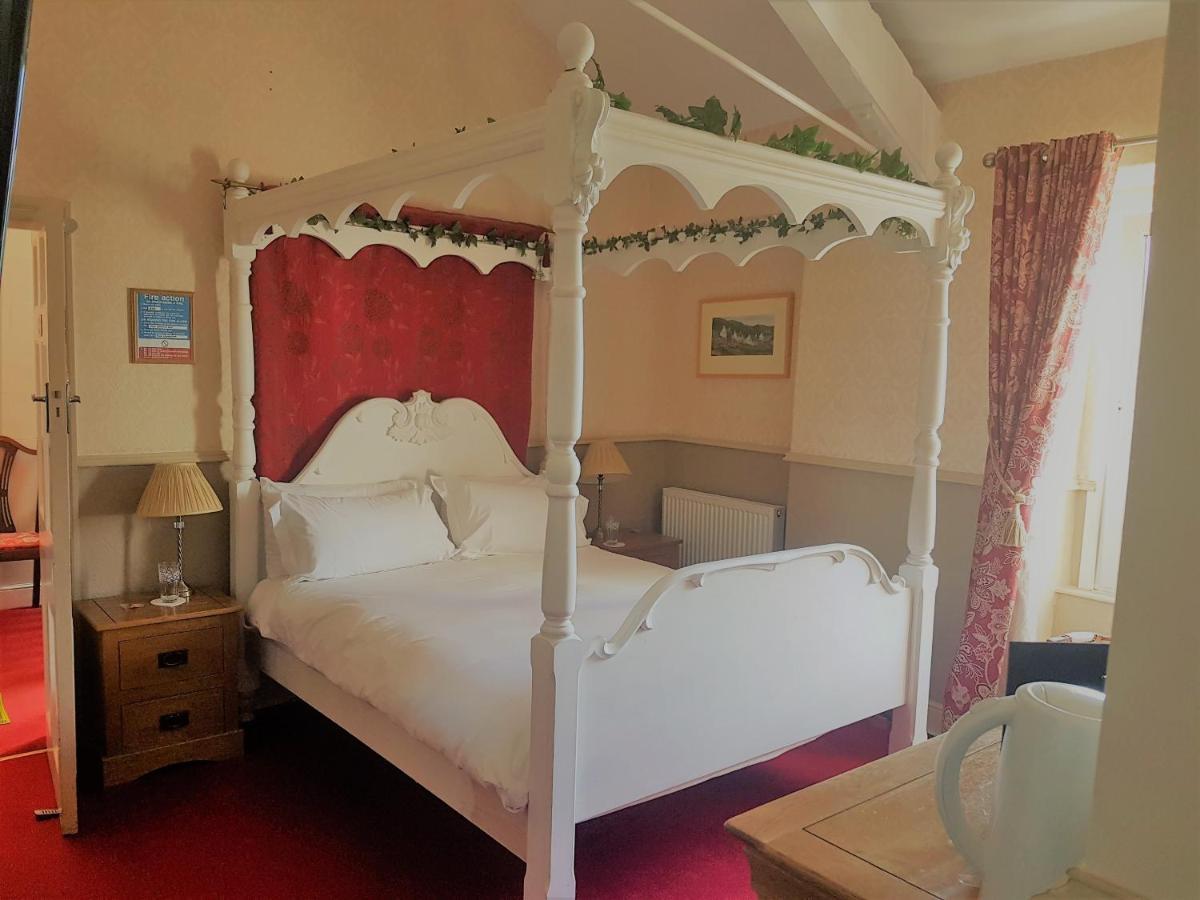 Victoria House Room Only Accommodation Карнарфон Екстериор снимка