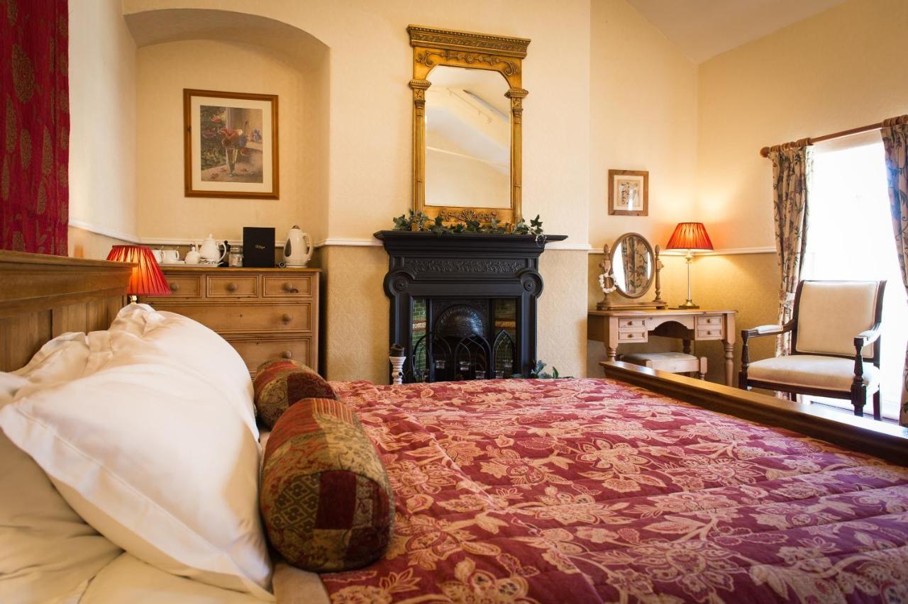 Victoria House Room Only Accommodation Карнарфон Екстериор снимка